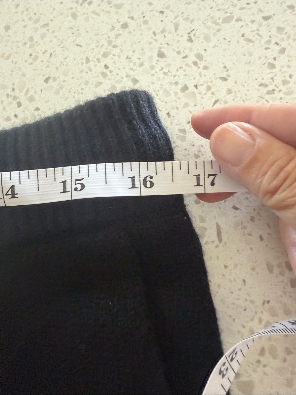 Quince Mongolian Cashmere Black Jogger Pants M MSRP:$119 - Picture 5 of 8